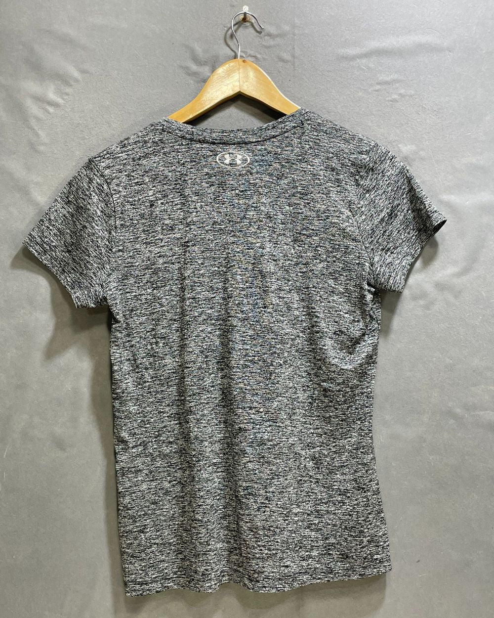 Under Armour Grey Sport For Women T Shirt M - Preloved Labels