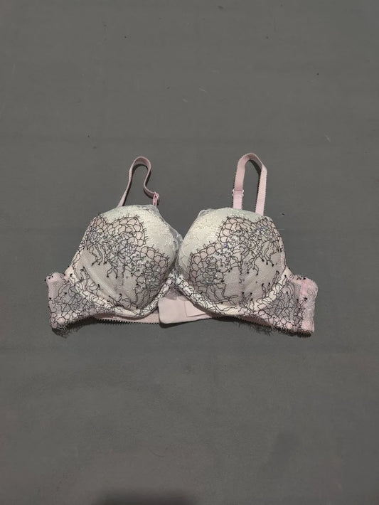 Victoria's Secret Women Pink Sport Bra 34A S – Preloved Labels (view 2)
