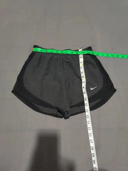 Nike Dri Fit Women Gray Sport Short – Preloved Labels (view 4)