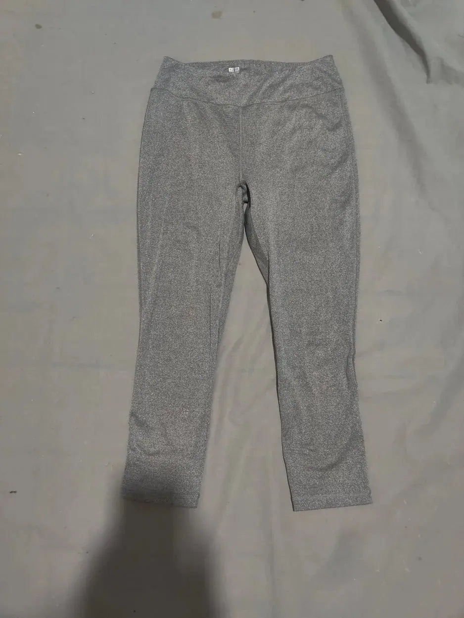 Uniqlo Women Gray Sport Tights – Preloved Labels (view 2)