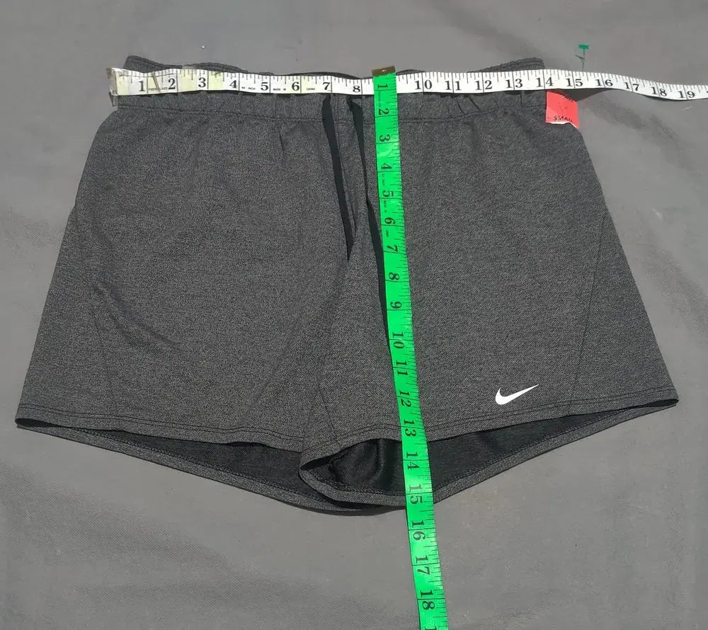 Nike Dri Fit Women Gray Sport Short – Preloved Labels (view 4)