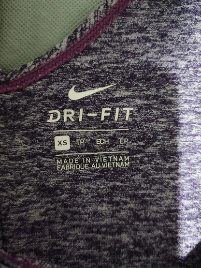 Nike Women Sport Purple T Shirt – Preloved Labels (view 3)