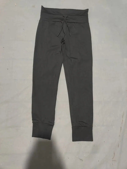 No Boundaries Black Sport Tights – Preloved Labels (view 2)