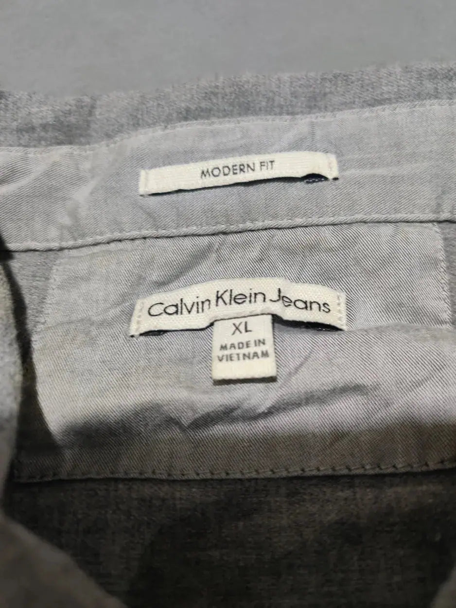 Calvin Klein Men Cotton Gray Shirt XL – Preloved Labels (view 3)