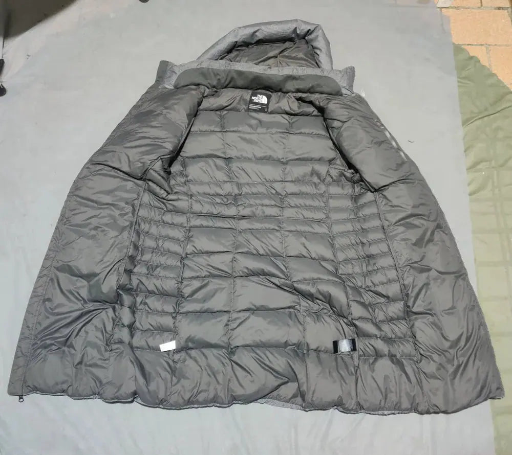The North face 550 Fill Women Puffer Gray Hooded Coat Jacket – Preloved Labels (view 7)