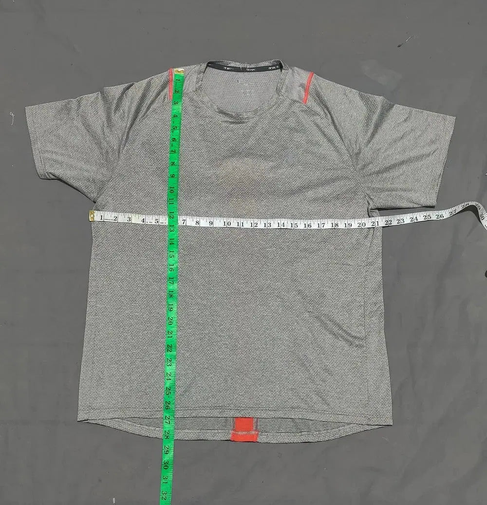 Champion Men Sport Red T Shirt XL – Preloved Labels (view 4)