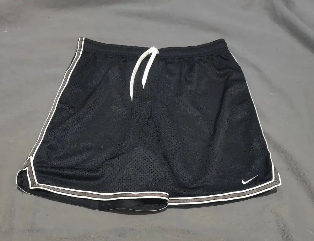 Nike Women Black Sport Short – Preloved Labels (view 2)