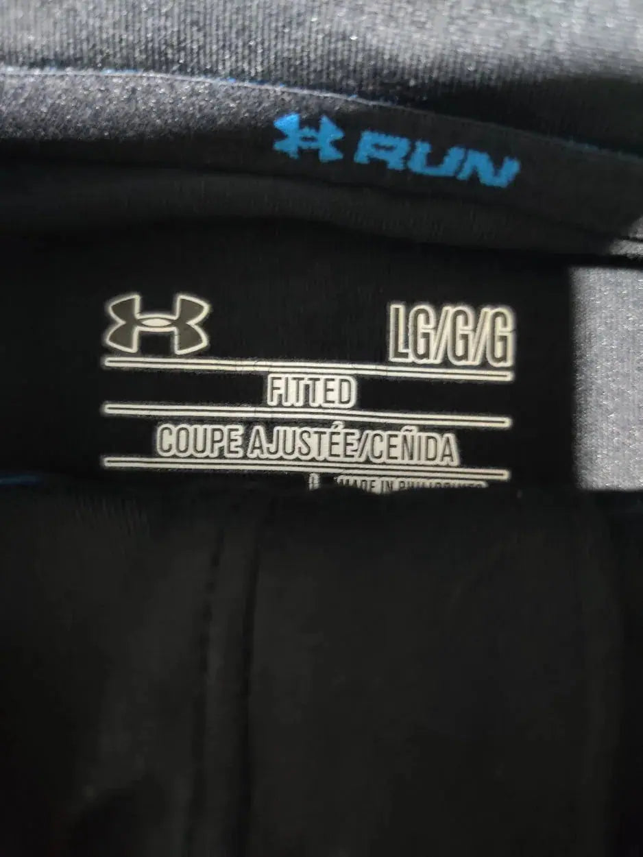 Under Armour Men Sport Black Sweatshirt L – Preloved Labels (view 3)