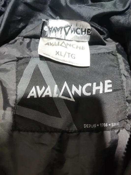 Avalonche Men Black Vest Jacket – Preloved Labels (view 2)