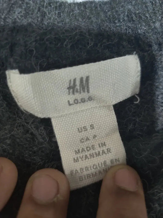 H&M Women Gray Polka Dot Sweater S – Preloved Labels (view 2)