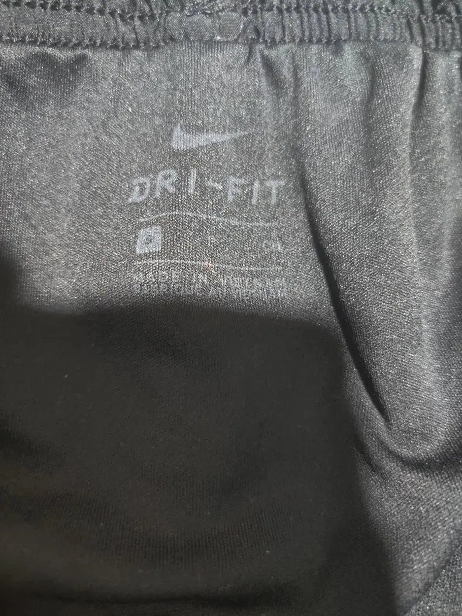 Nike Dri Fit Women Black Sport Short – Preloved Labels (view 3)