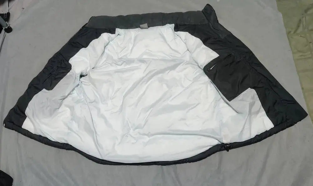 Nike Men Puffer Gray Vest Jacket – Preloved Labels (view 5)