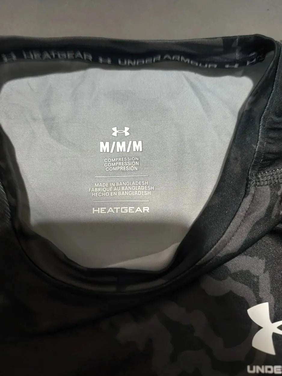 Under Armour Women Black Sport T Shirt – Preloved Labels (view 3)
