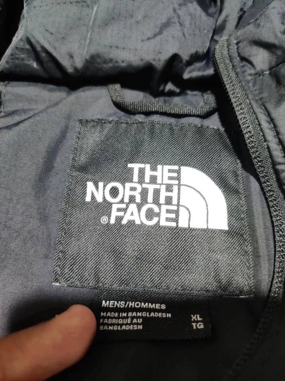 The North Face Men Hooded Puffer Black Jacket – Preloved Labels (view 3)