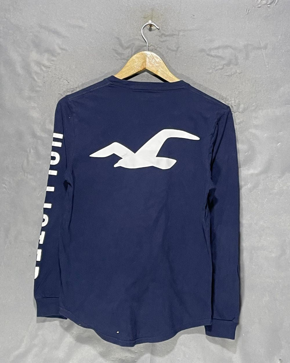 Hollister Gray T Shirt For Men X Small