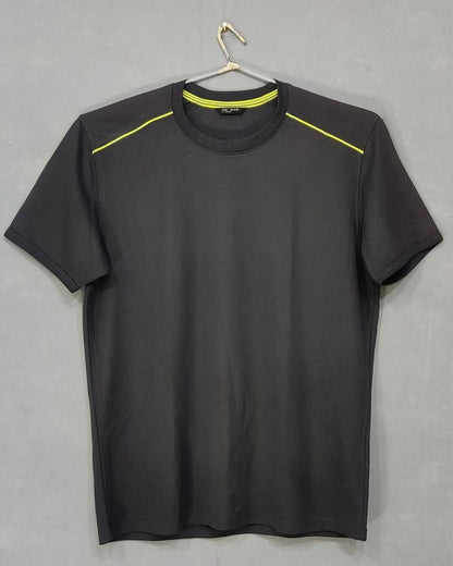 Uniqlo Dry Branded Original For Sports Men T Shirt