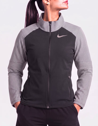Nike women black sweatshirt, Small, 18–19 in chest — product image 1