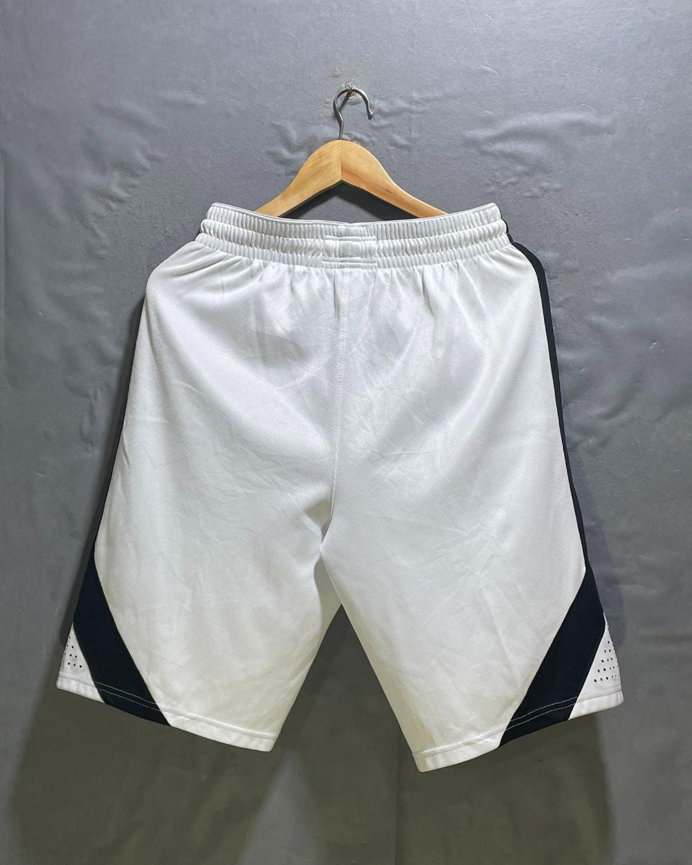 CSG White Sports Short For Men M | Preloved Labels