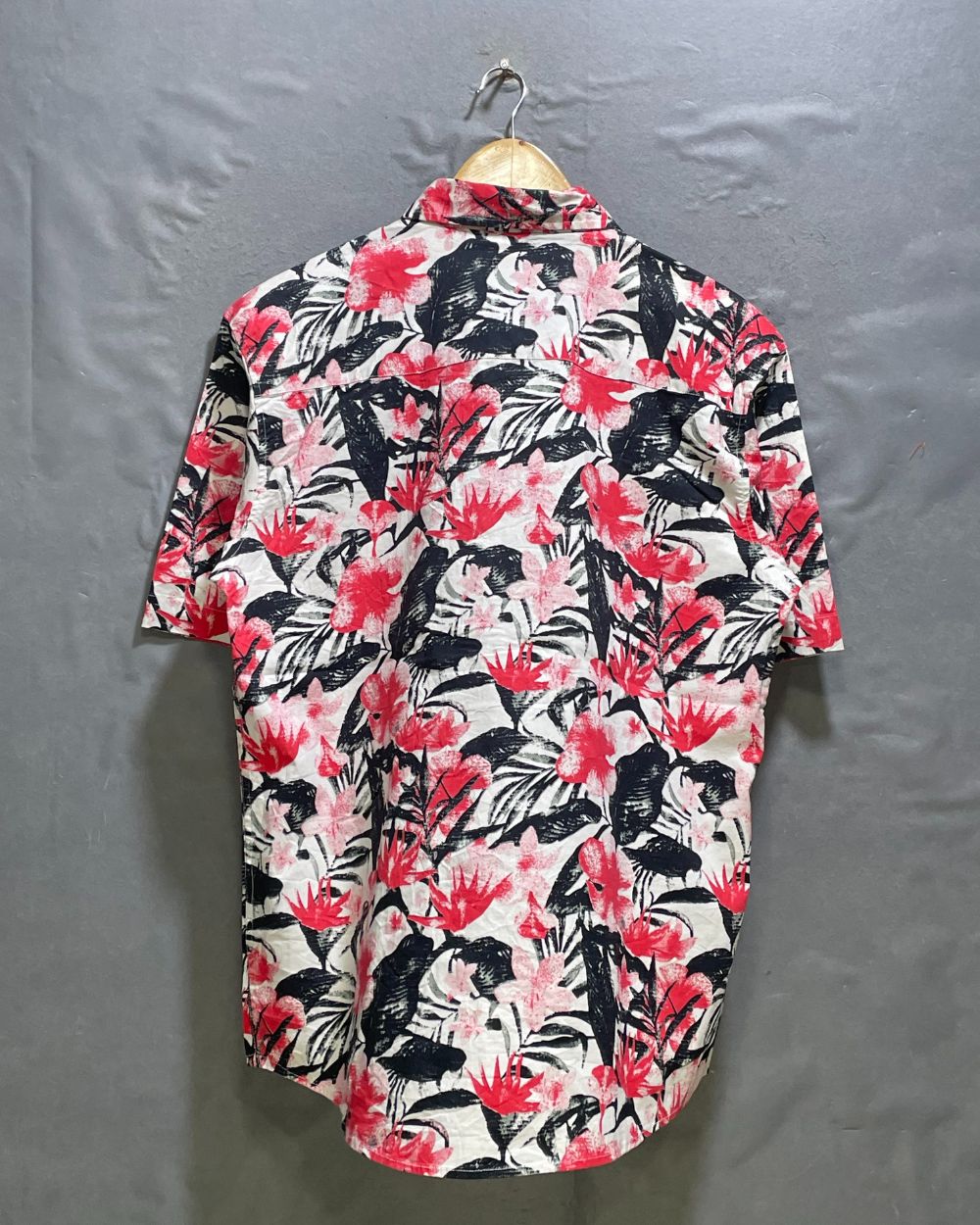 Bill Board Red Cotton Shirt For Men X Large | Preloved Labels