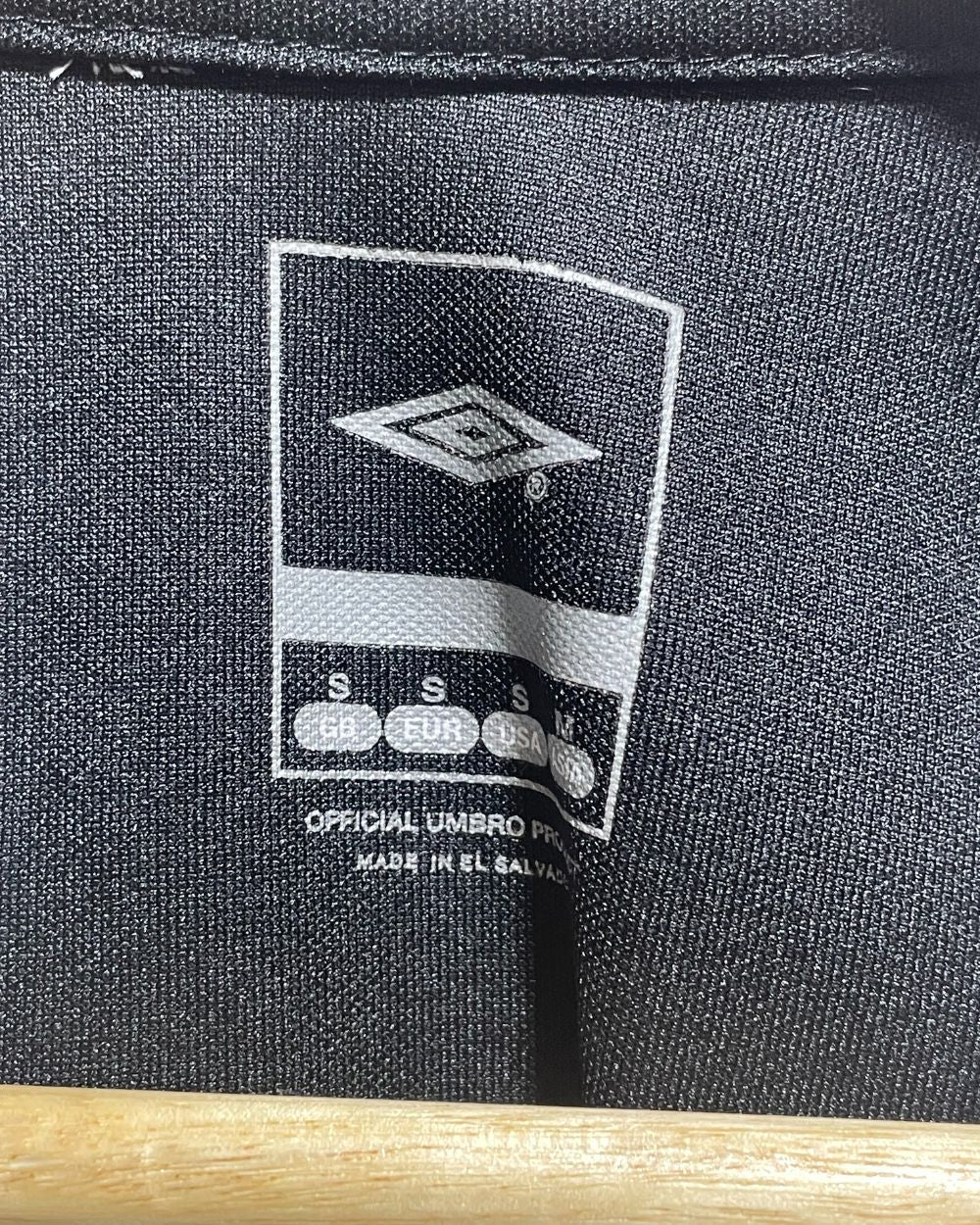 Umbro Black For Men Sports T Shirt S | Preloved Labels