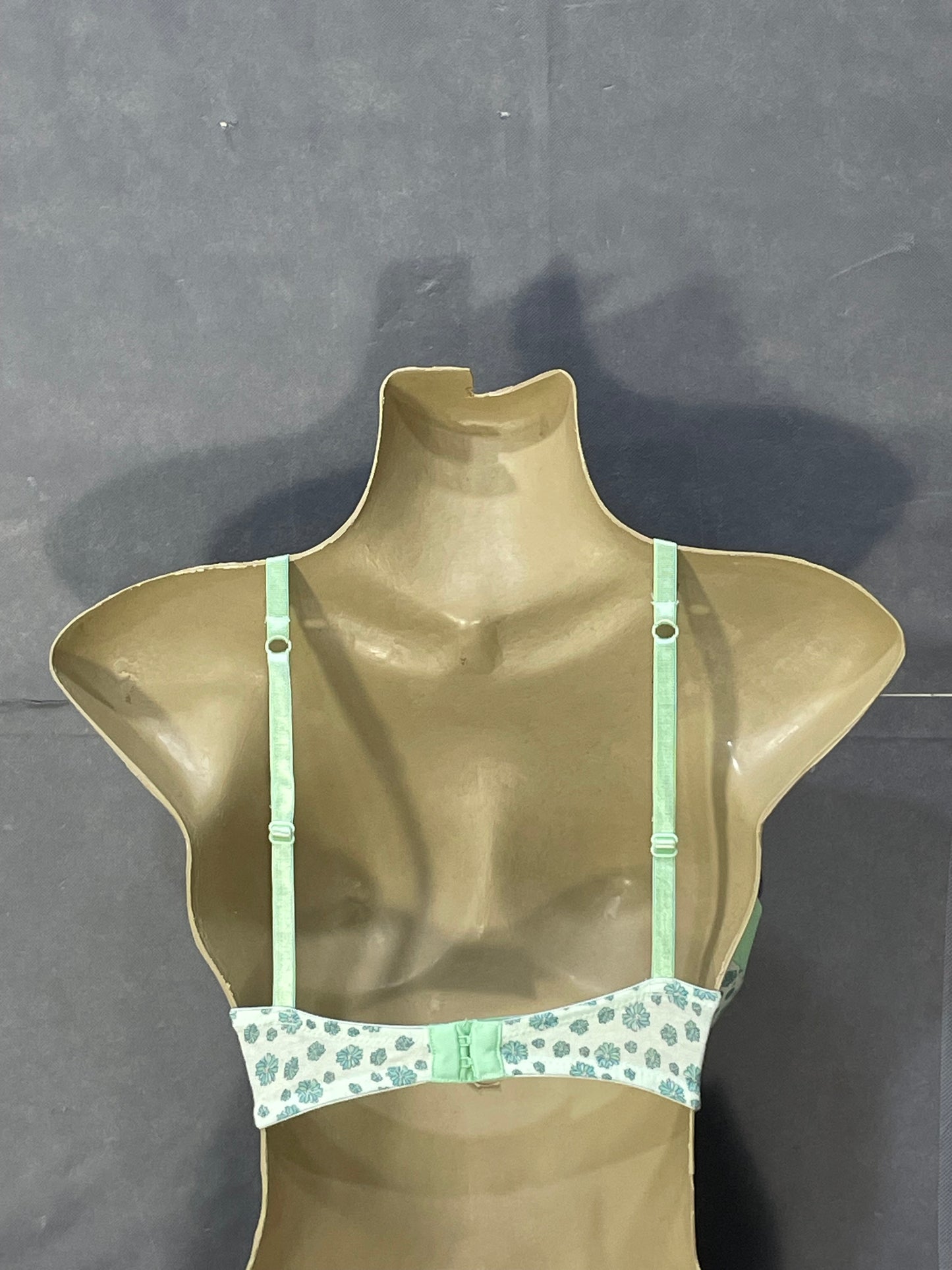Disney Green Sports Gym Bra For Women L