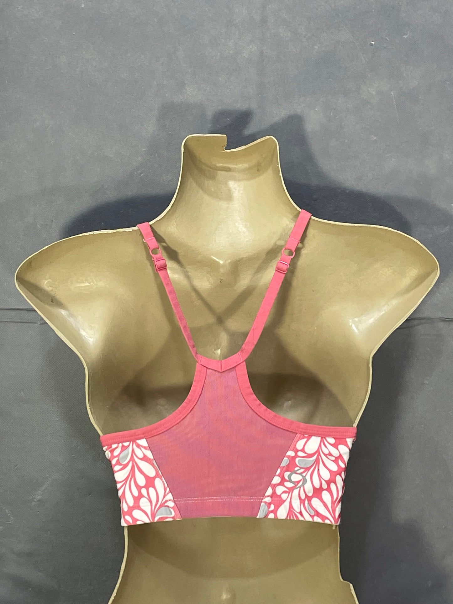 Moving Comfort Pink Sports Gym Bra For Women L