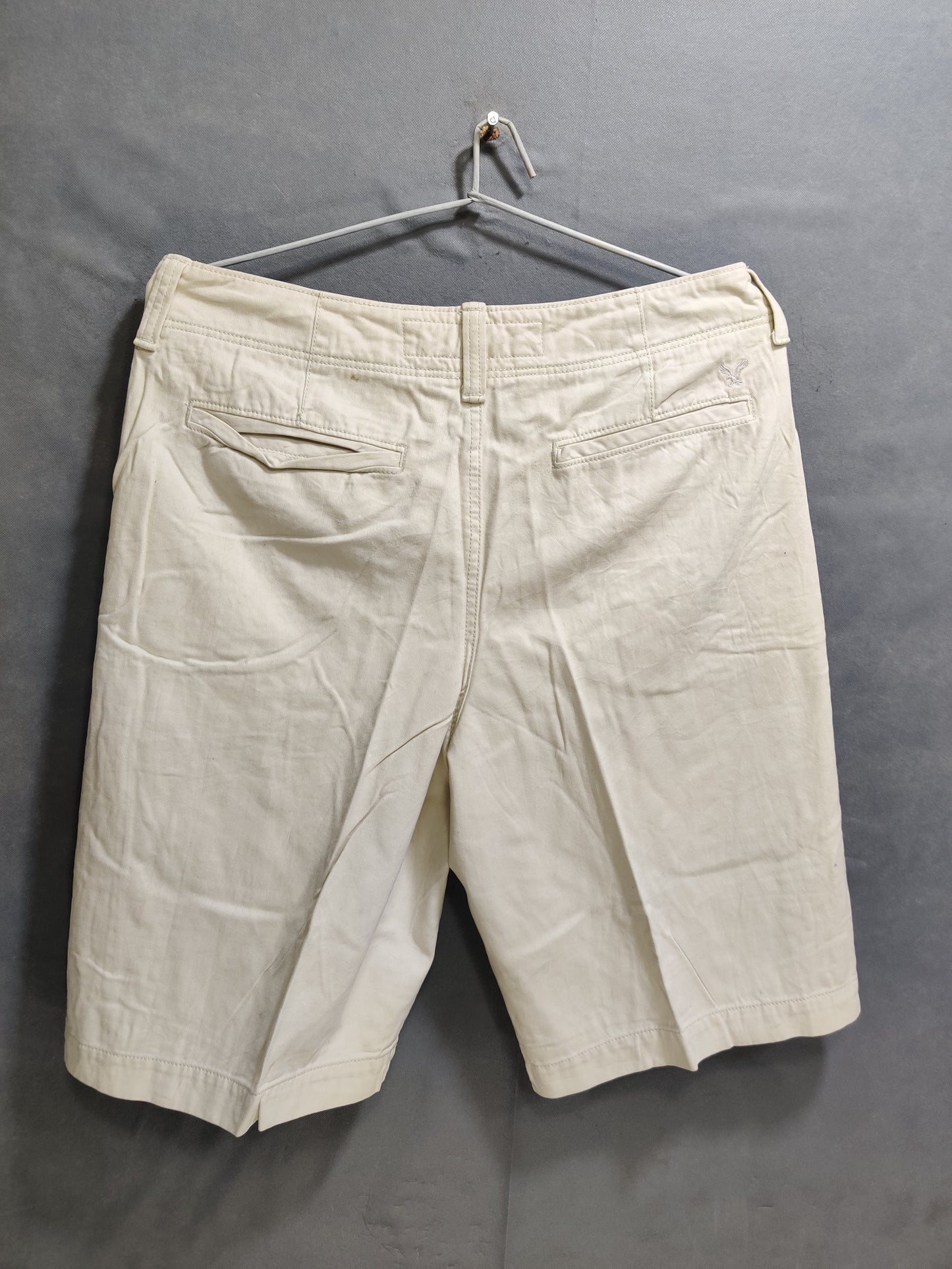 American Eagle Cream Cotton Short For Men M