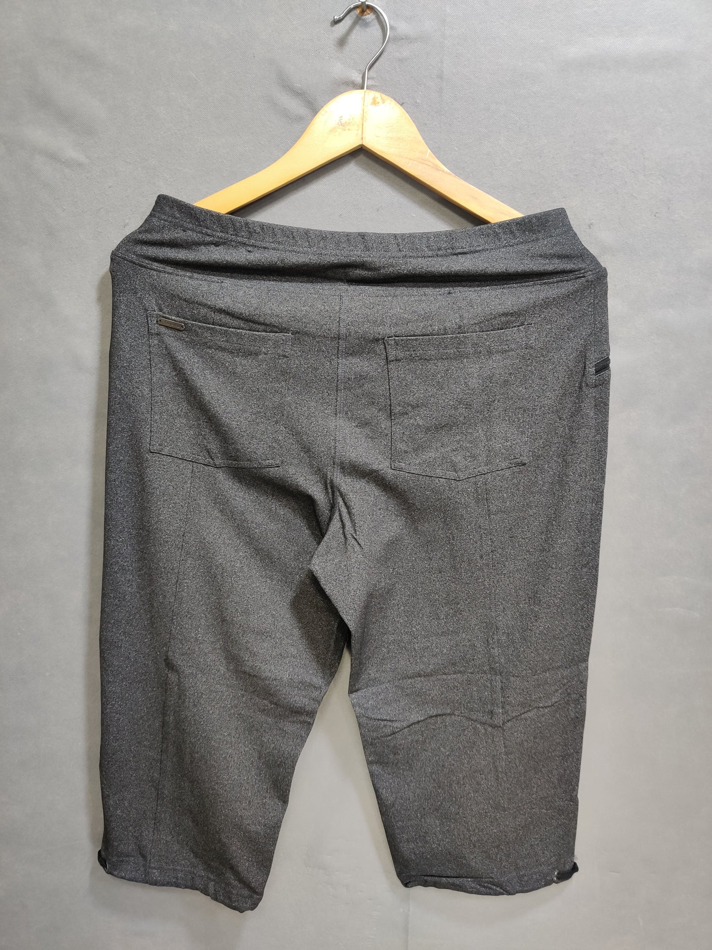 Hyba Gray Sports Short For Men M
