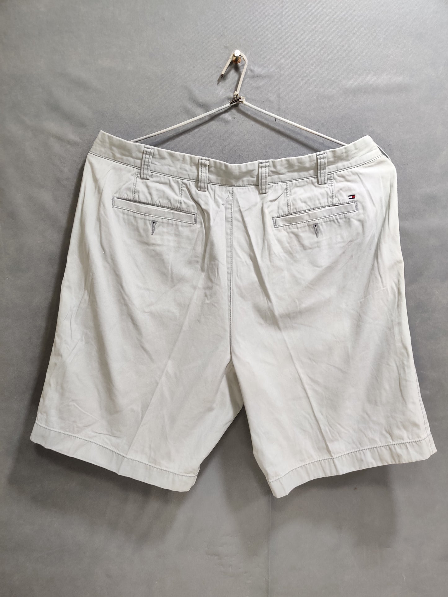 Tommy Hilfiger Gray Cotton Short For Men L