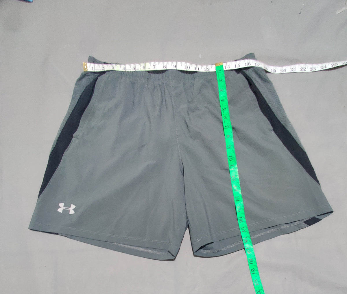 Under Armour Men Sport Gray Short – Preloved Labels (view 4)