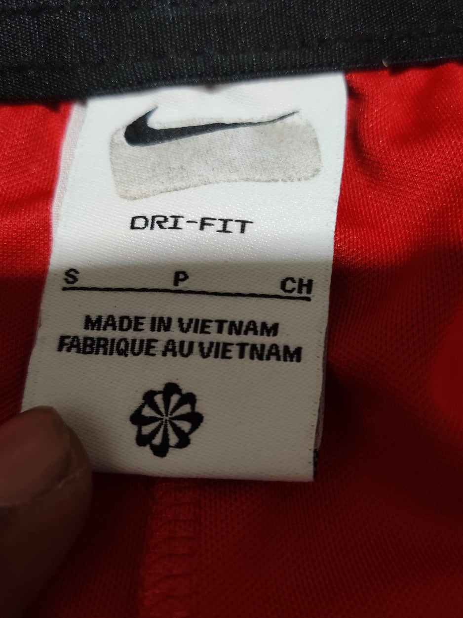 Nike Dri Fit Men Sport Red Short – Preloved Labels (view 2)