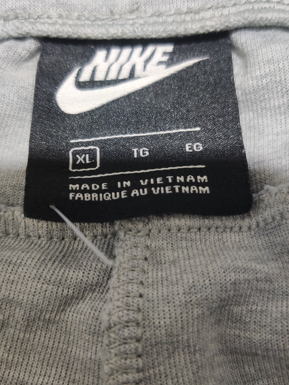 Nike Men Sport Gray Short – Preloved Labels (view 3)