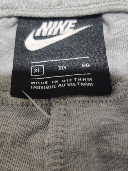 Nike Men Sport Gray Short – Preloved Labels (view 3)