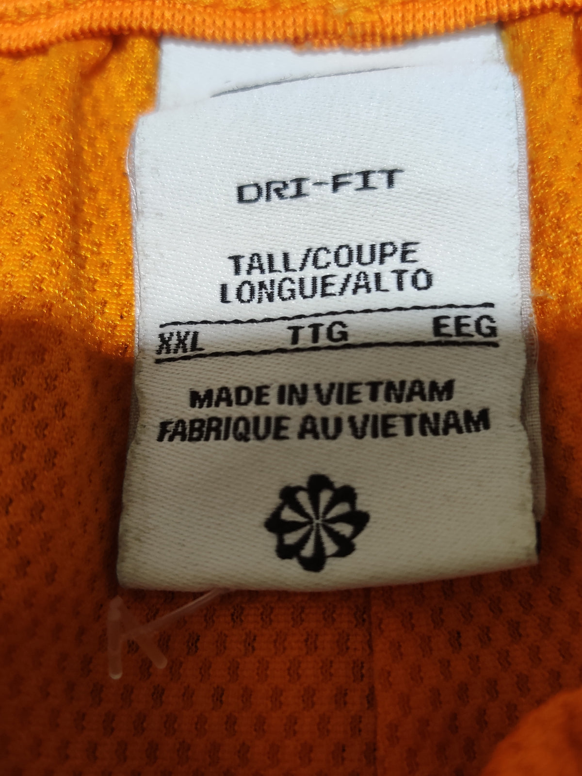Nike Men Sport Orange Short – Preloved Labels (view 3)