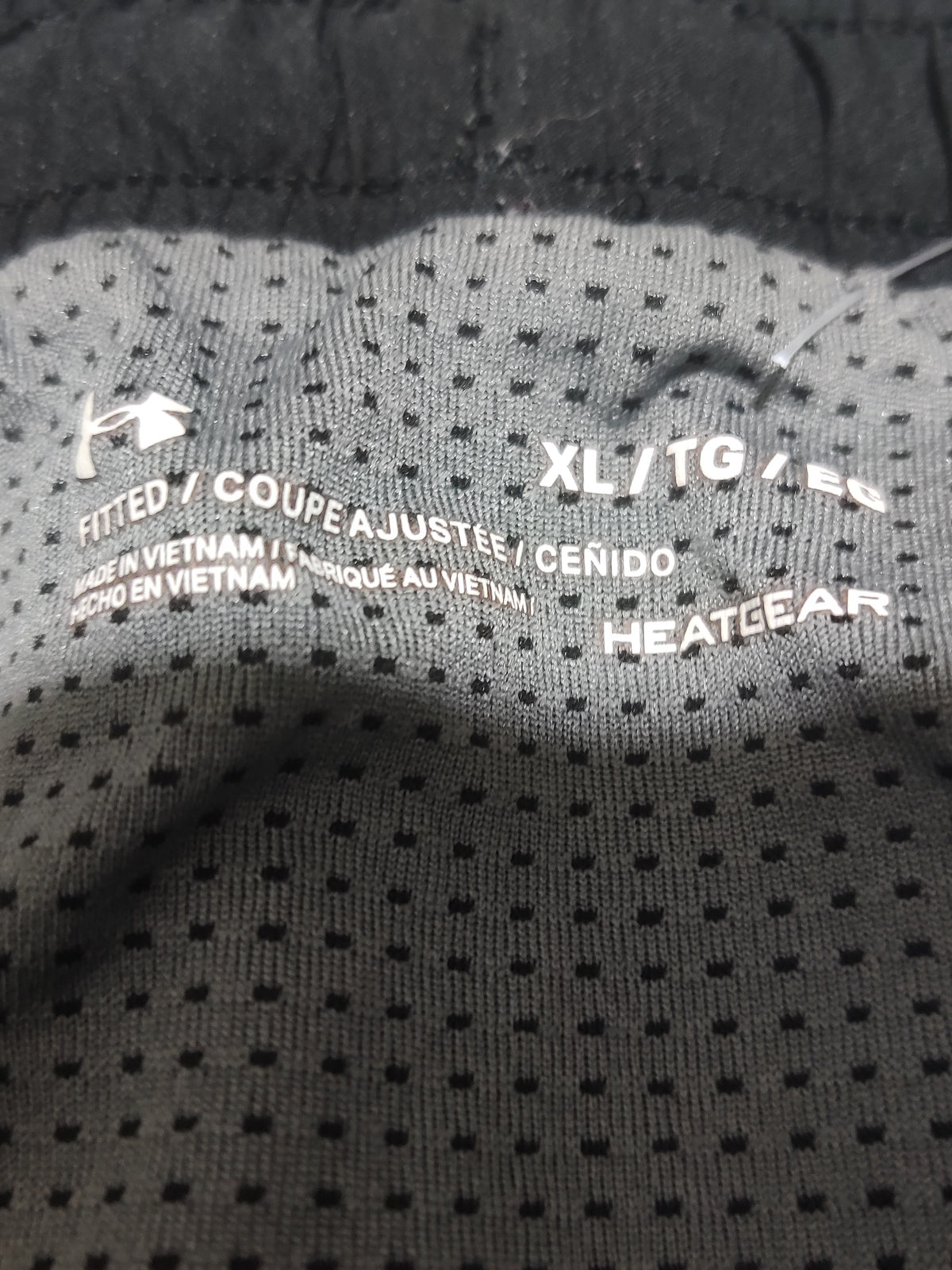 Under Armour Men Sport Black Short – Preloved Labels (view 3)