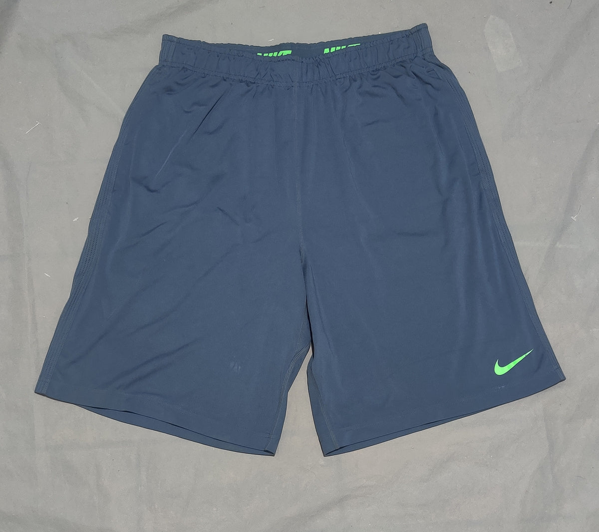 Nike Dri Fit Men Sport Blue Short – Preloved Labels (view 2)