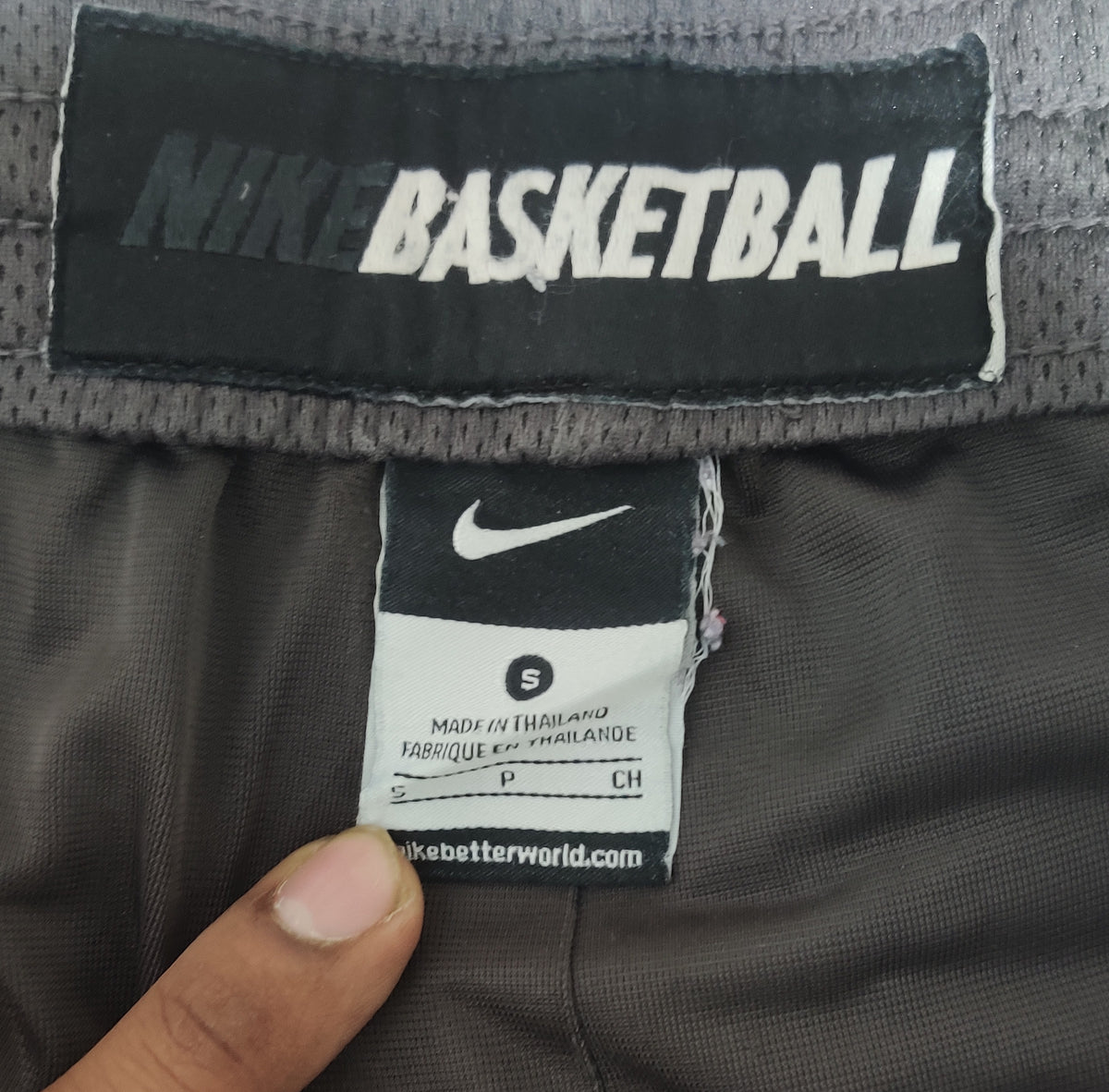 Nike Basket Ball Men Sport Gray Short – Preloved Labels (view 3)