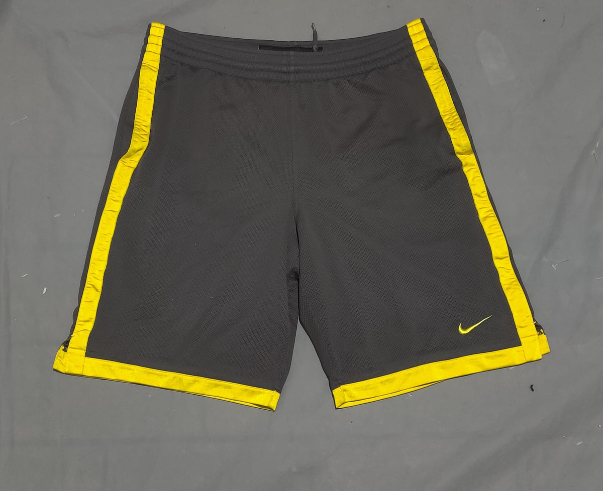 Nike Basket Ball Men Sport Gray Short – Preloved Labels (view 2)