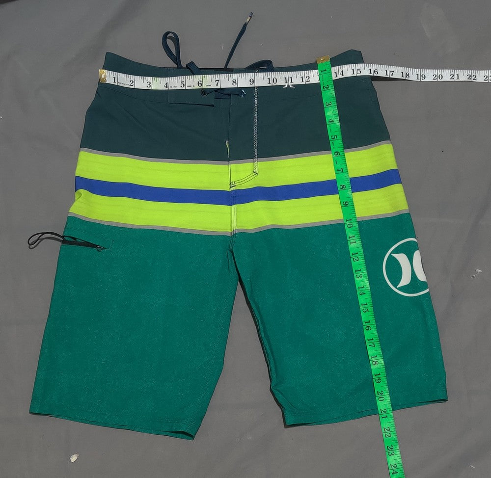 Hurley Men Sport Green Short