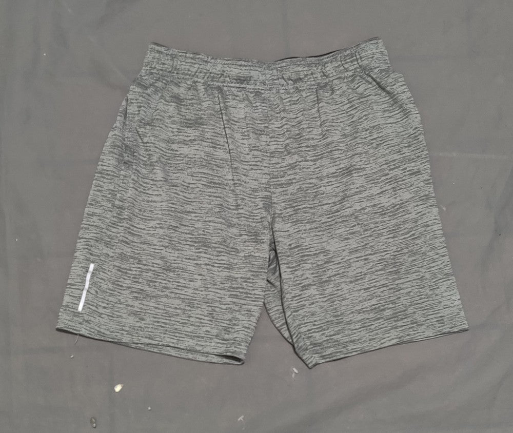 Xersion Men Sport Gray Short