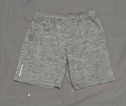 Xersion Men Sport Gray Short
