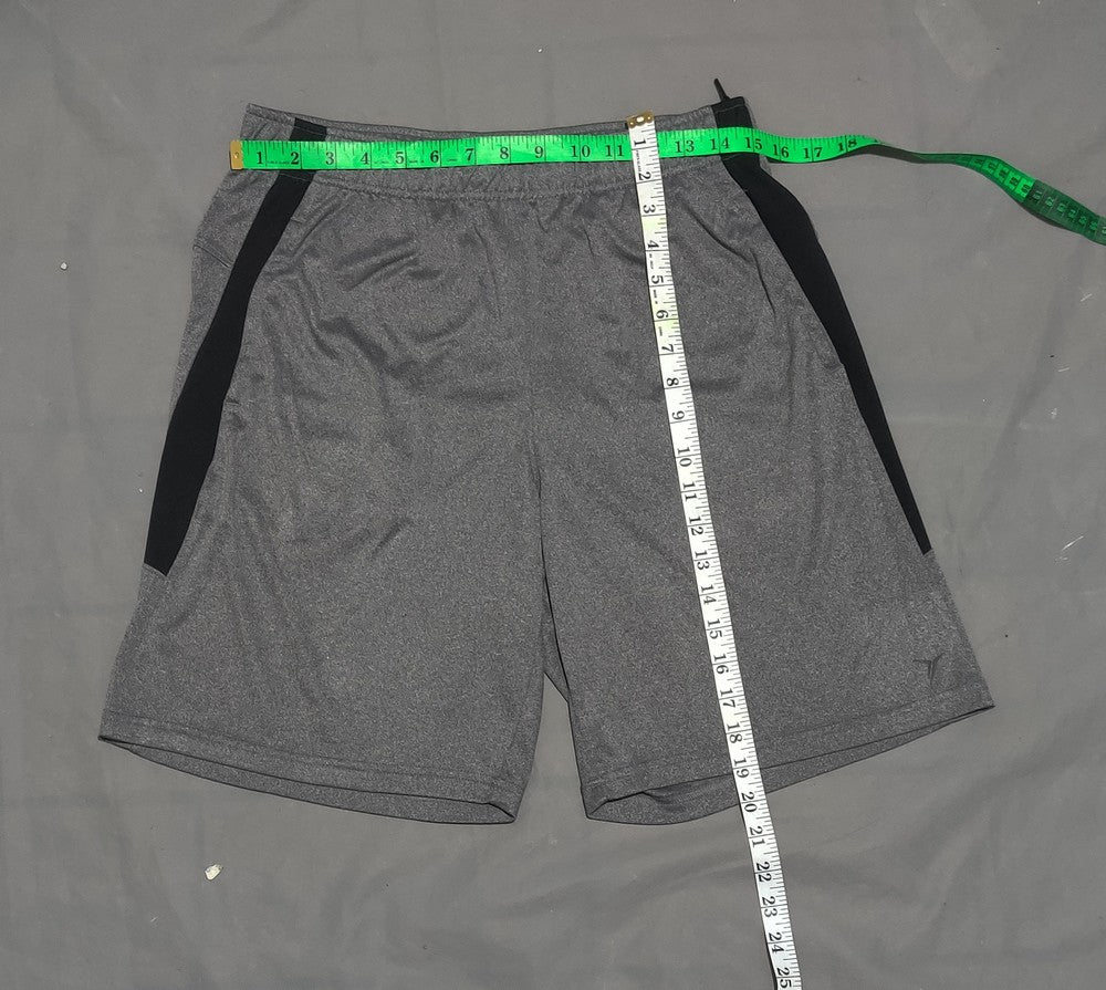 Old Navy Men Sport Gray Short – Preloved Labels (view 4)