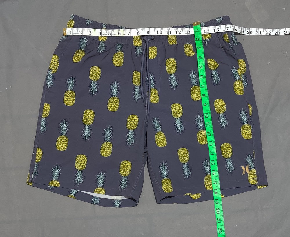 Hurley Men Sport Gray Short – Preloved Labels (view 4)