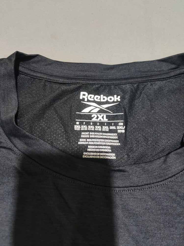 Reebok Men Sport Black T Shirt – Preloved Labels (view 3)