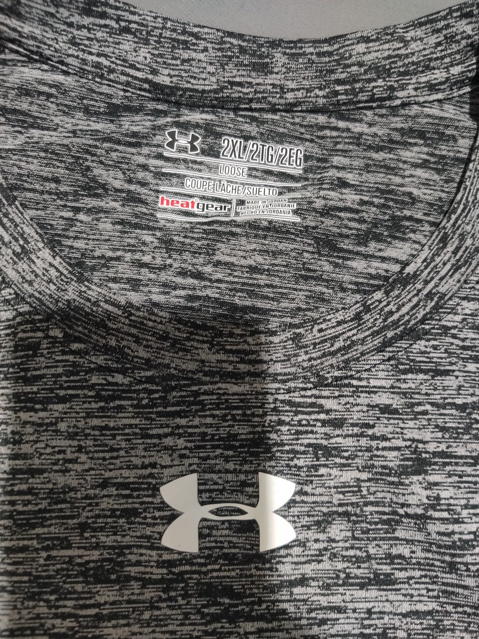 Under Armour Men Sport Gray T Shirt – Preloved Labels (view 3)
