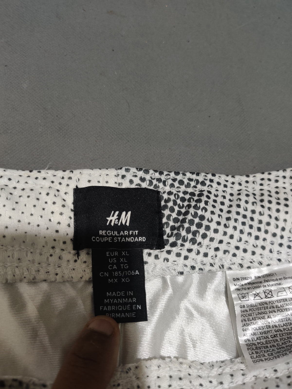 H&M Men Sport Gray Short – Preloved Labels (view 3)