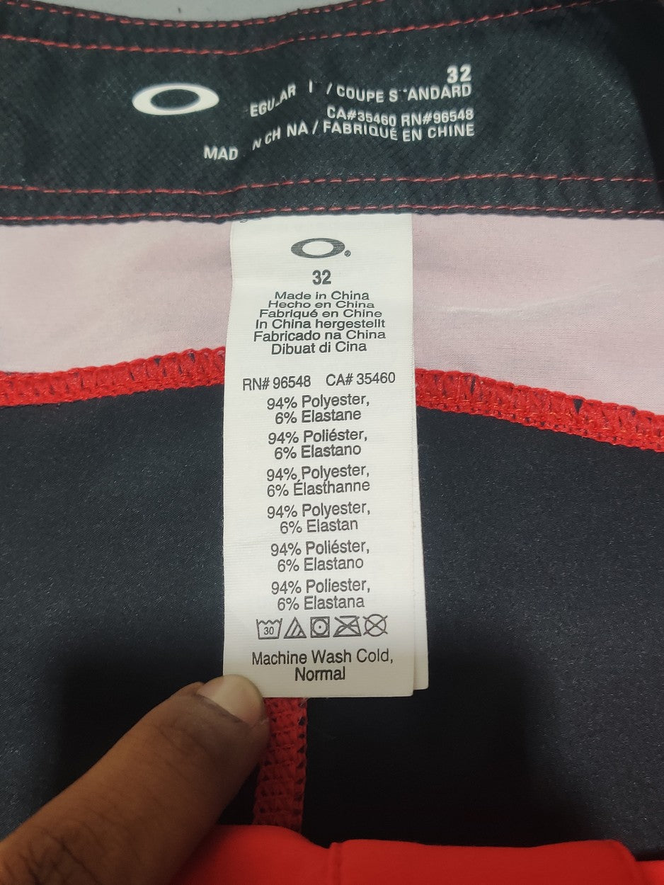 Oakley Men Sport Red Short – Preloved Labels (view 3)