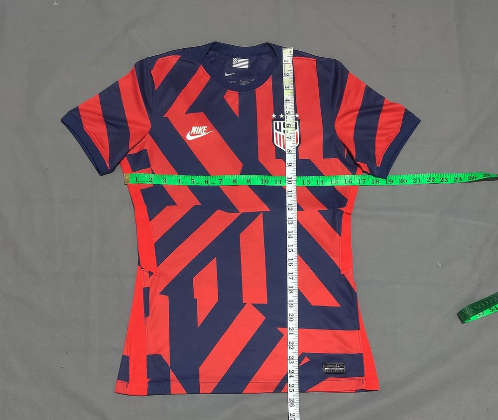 Nike Dri fit Women Sport Red T Shirt – Preloved Labels (view 4)