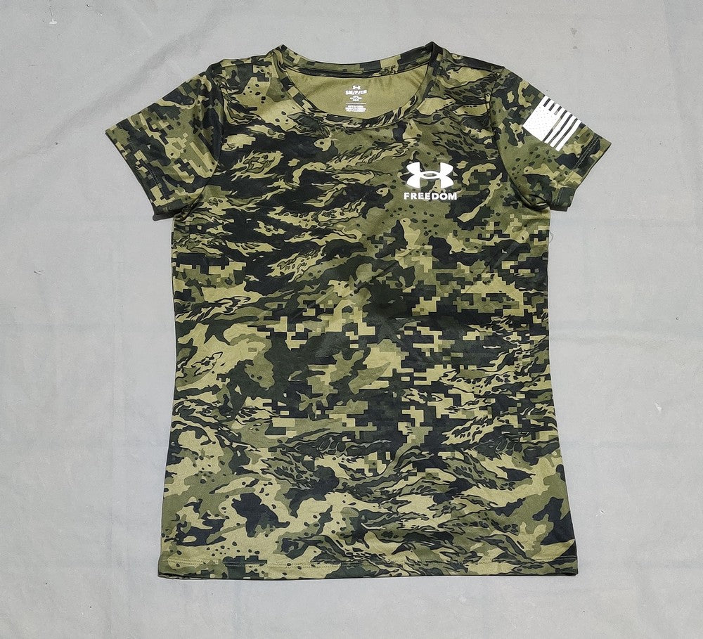 Under Armour Women Sport Camouflage T Shirt – Preloved Labels (view 2)