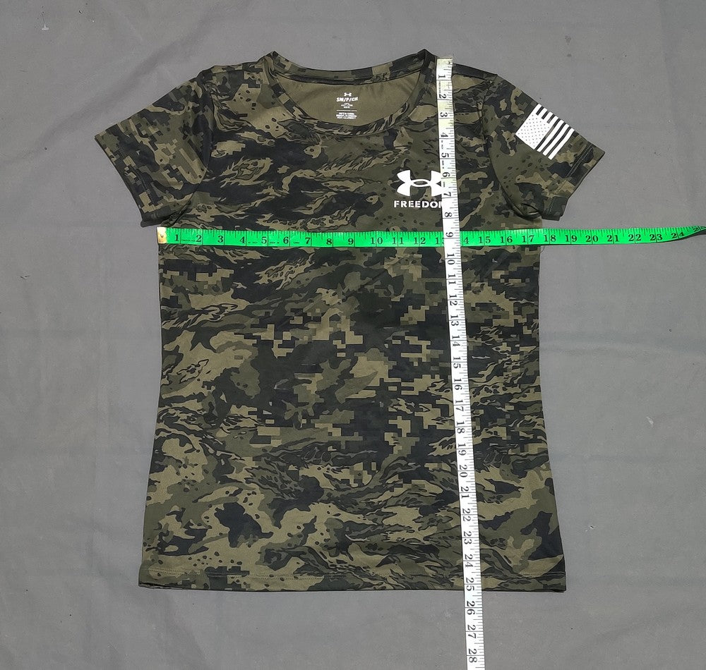 Under Armour Women Sport Camouflage T Shirt – Preloved Labels (view 4)